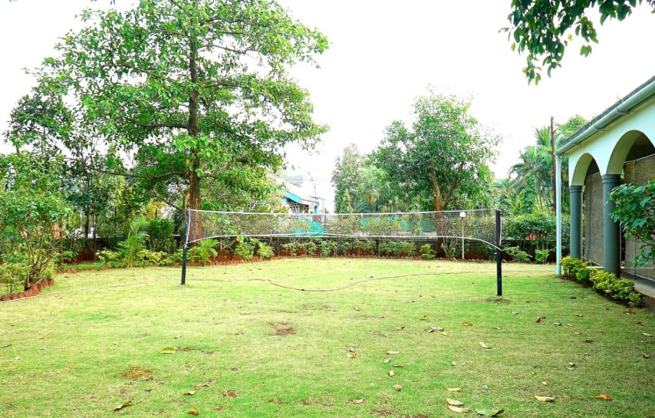 4 bhk 2 halls sw pool villa with jacuzzi