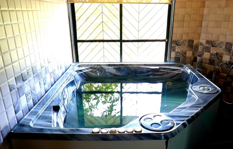 4 bhk 2 halls sw pool villa with jacuzzi