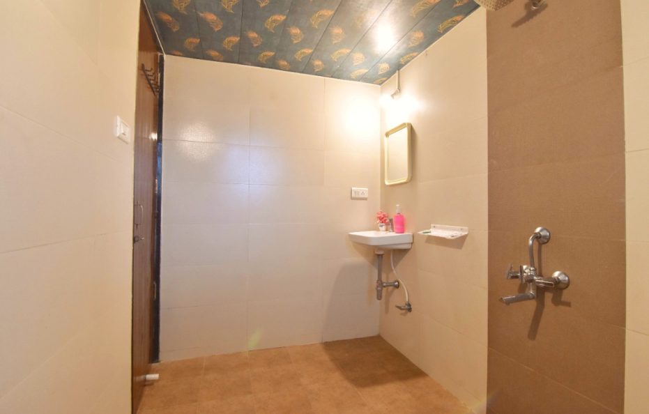 Luxurius 3 bhk tungarli Lonavala villa2 with private pool