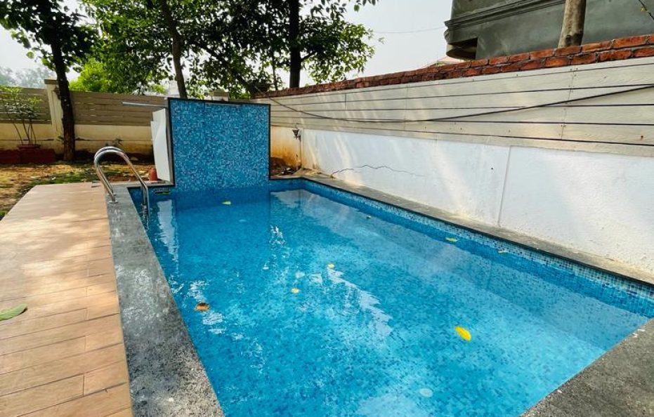 4bhk Ac luxury hill view Bunglow Private swimming pool near Della Adventure road kune Lonavla