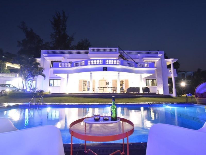 6 Bhk luxury villa with sw pool near Khune Lonavala weekends